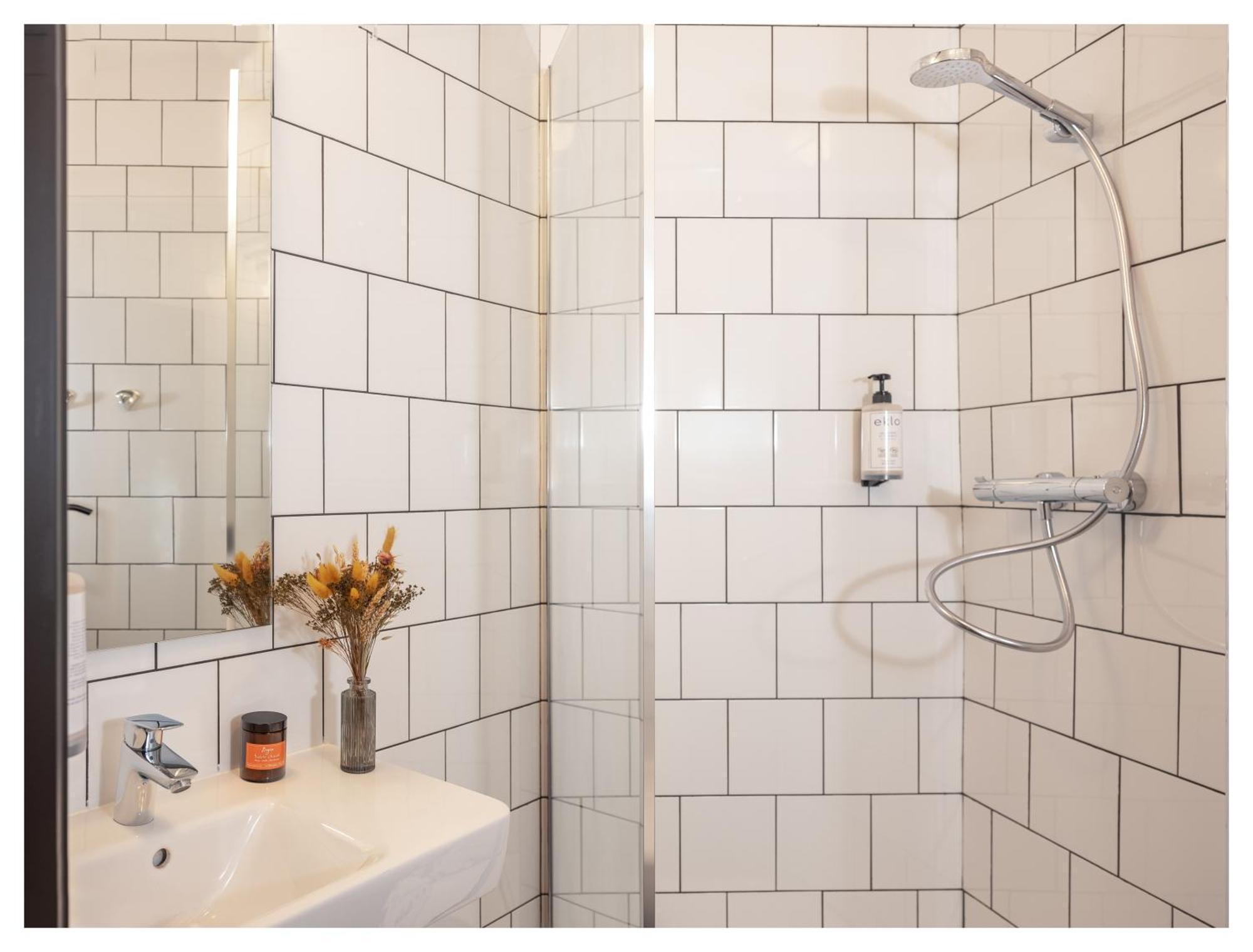 Отель Eklo Montpellier Centre Gare Экстерьер фото